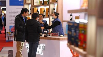 海外经贸人士期待与中国“交朋友、做生意”