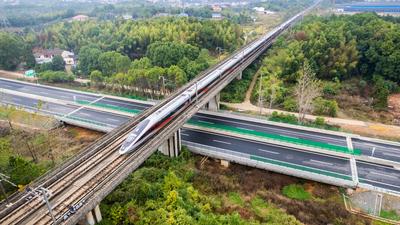 多国人士点赞中国免签政策：去中国可以说走就走！