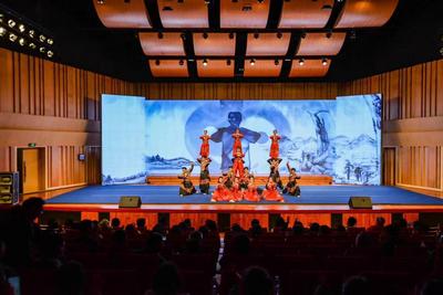 纪念江西省与柬埔寨暹粒省缔结友城10周年联袂文艺汇演在华东交通大学举行