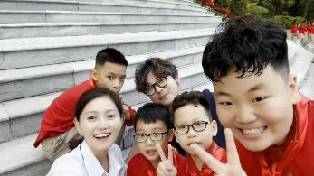 MiaoVlogs | 欢迎习主席访问仪式上的越南儿童