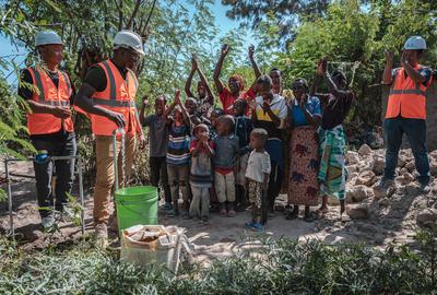 “一带一路”故事绘｜坦桑尼亚姆万扎的引水人