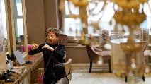 The foreign hairdresser who calls himself a "Xinjianger"