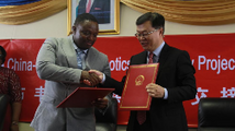 China hands over anti-narcotics laboratory equipment to Zimbabwean police