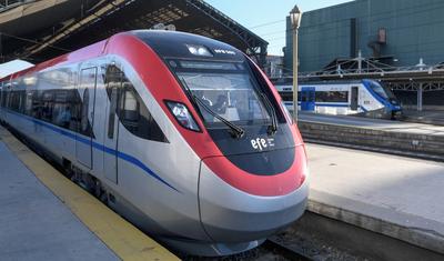 中国造动车在智利启运刷新南美速度