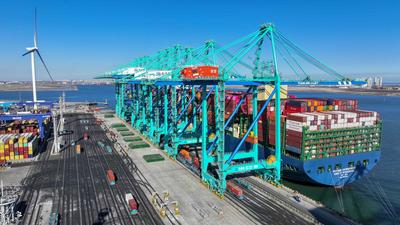 打造世界一流智慧港口、绿色港口——来自天津港的见闻