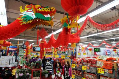 线上线下人气旺 “年货经济”热度高