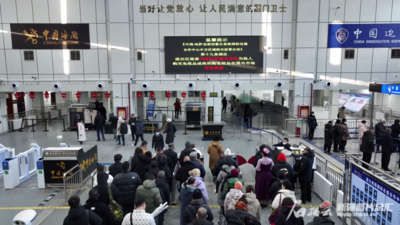 霍尔果斯跨境游市场火热