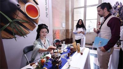 “你好！中国”旅游推介会在巴黎举行