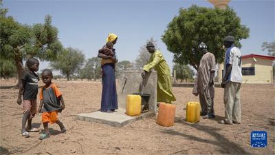 “幸福井”边的守井人
