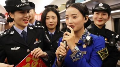 “行走”的年味儿！国际旅客列车上的别样新春联欢会