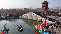 China's domestic tourism market surges during Spring Festival holiday