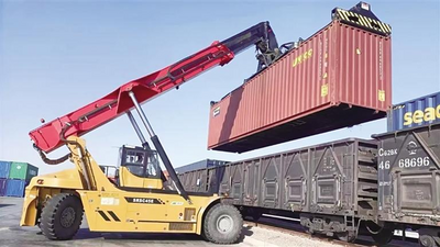 兰州新区铁路货运全力奋战“开门红”