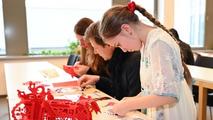 Lantern Festival extends Spring Festival joy across Europe