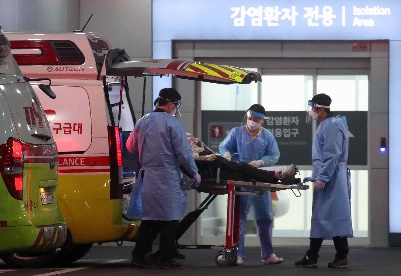 医生不够护士“上阵”   韩总统说医疗改革不容妥协