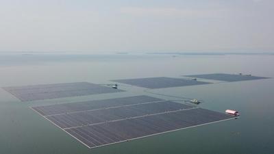 中企承建泰国水面漂浮光伏电站项目并网发电