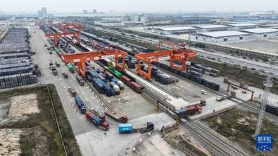 春运期间西部陆海新通道铁海联运班列发送货物7.7万标箱