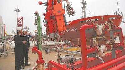 福建首次出口50%氢氧化钠水溶液