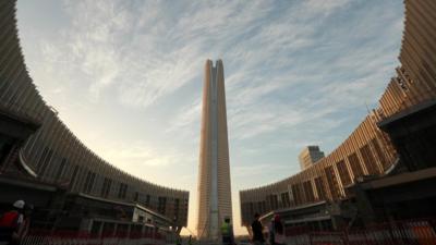 共话中国经济新机遇｜专访：中国经济发展坚持以人为本——访埃及投资者协会联合会经济顾问穆塔西姆