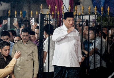 普拉博沃当选总统　印尼延续佐科路线
