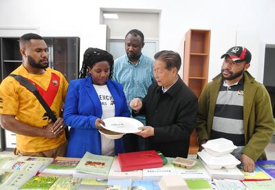 让菌草成为造福人民的“幸福草”