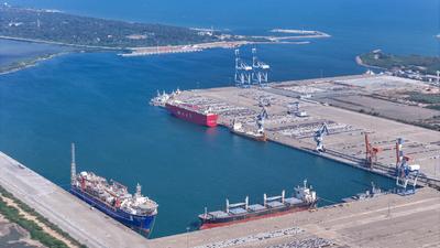 走进斯里兰卡汉班托塔港