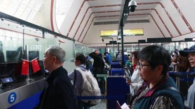 中老铁路国际旅客列车开行一周年 运送跨境旅客18.3万余人次