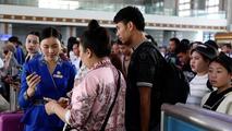 GLOBALink | 1 year on, China-Laos Railway sees booming cross-border passenger service