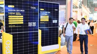 EconomyInFocus | Exhibits of China's tech-intensive and green "new three" shine at Canton Fair