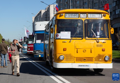 圣彼得堡：老爷车街头巡游