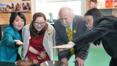 器走天下 永和华彩：伦敦工艺周中国馆举办吉州窑主宾日