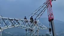 State Grid Hunan unit ramps up mechanized power tower assembly to boost high-quality grid construction, safe operation