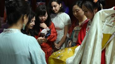 Lecture on beauty of Chinese clothing enchants Maltese audience