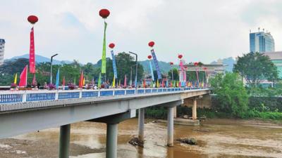 中越跨国 “串门游”很热闹
