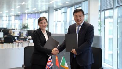 傅华会见英国报联社集团首席执行官谢莉