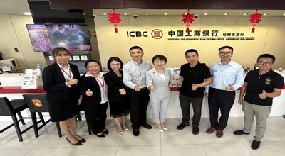 工行新加坡分行金融服务进工地 心系客工“解薪愁”