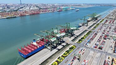 Global shipping industry outlook discussed at Tianjin expo