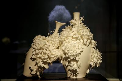 德行天下•化育万物 德化白瓷亮相中国美术馆