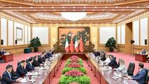 Chinese premier holds talks with Italian prime minister