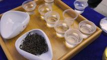 Foreign guests praise vine tea from C China