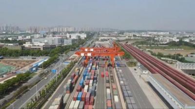 江苏南京：十年驰骋，跑出丝路新通途