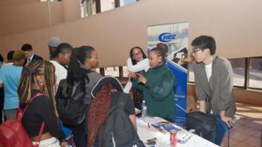 Job fair held by Chinese companies attracts local graduates in Botswana