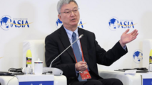 Economic Watch: Former IMF official foresees China's rise as service powerhouse, warns of external challenges