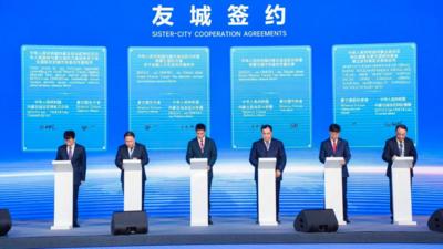 中蒙签署四项友好城市合作协议