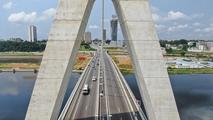 (FOCAC) Feature: China-built bridge in Cote d'Ivoire eases traffic woes, becomes new city icon