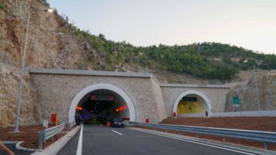 中企在波黑承建高速公路项目正式通车