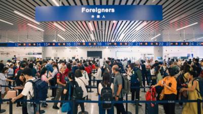 广州白云机场口岸出入境客流量突破1000万人次