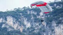 SW China's Guizhou attracts international extreme sports lovers