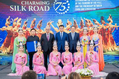 中国驻乌兹别克斯坦大使馆举办中乌友好专场文艺演出