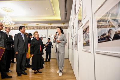 “国社之镜·世纪光影”新闻摄影展俄罗斯分展在莫斯科开展
