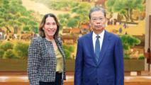 China's top legislator holds talks with Australian Senate president